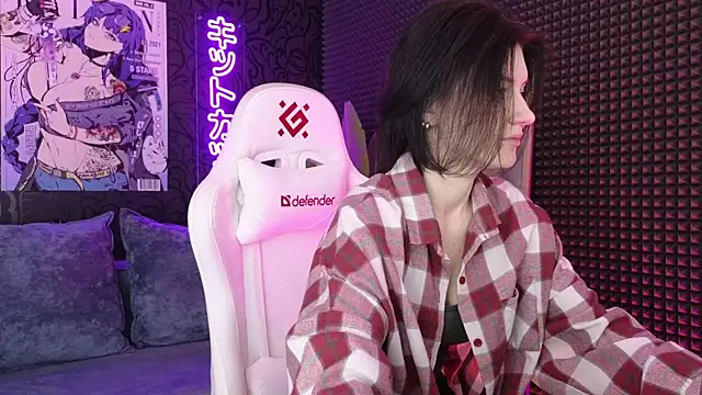 roxy riot  online show from March 10, 2025, 1:23 am