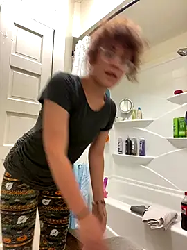 Snapshot of grassXass420 chatting on October 26, 2025, 9:26 am grassXass420 online show from October 26, 2025, 9:26 am