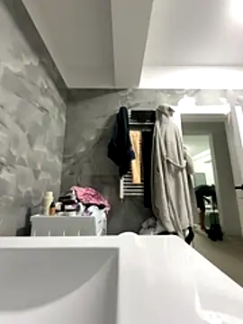 BonyBon29 online show from November 28, 2025, 7:11 am