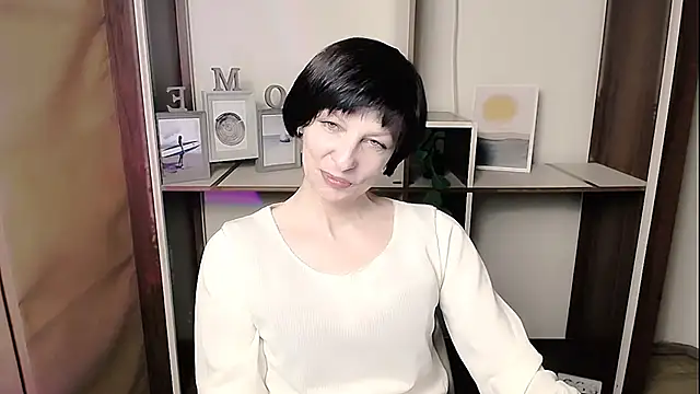  AngeliaFlow  online show from March 3, 2026, 7:58 am