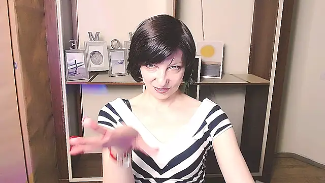  AngeliaFlow  online show from April 23, 2026, 12:29 pm