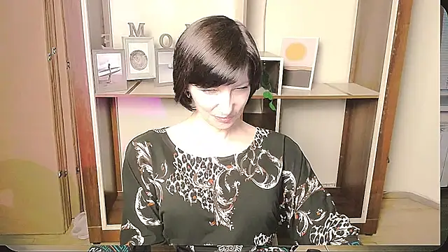 Snapshot of _AngeliaFlow_ chatting on May 11, 2026, 2:45 pm AngeliaFlow online show from May 11, 2026, 2:45 pm