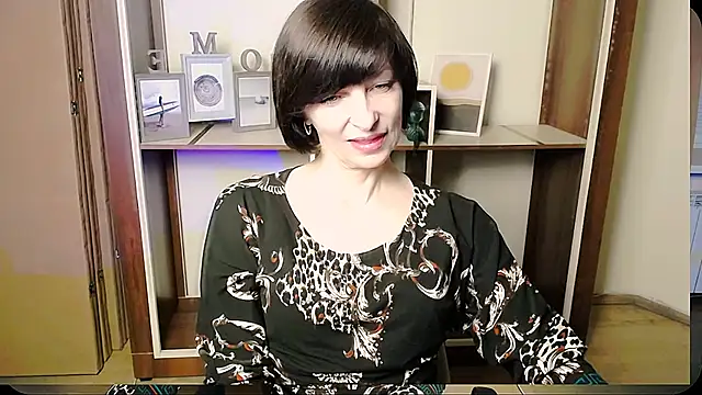 Snapshot of _AngeliaFlow_ chatting on May 28, 2026, 8:33 am AngeliaFlow online show from May 28, 2026, 8:33 am