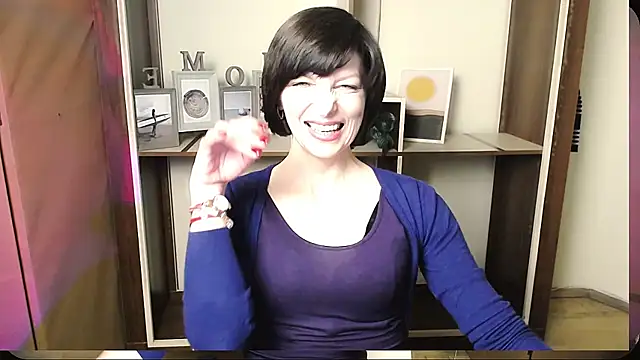 Snapshot of _AngeliaFlow_ chatting on June 1, 2026, 8:05 am AngeliaFlow online show from June 1, 2026, 8:05 am