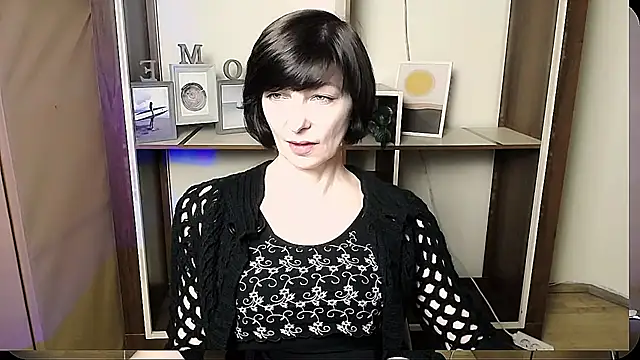 Snapshot of _AngeliaFlow_ chatting on June 3, 2026, 8:39 am AngeliaFlow online show from June 3, 2026, 8:39 am