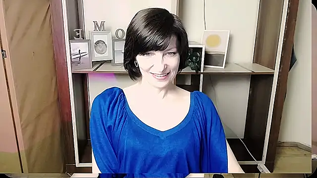 Snapshot of _AngeliaFlow_ chatting on June 4, 2026, 7:36 am AngeliaFlow online show from June 4, 2026, 7:36 am