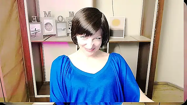 Snapshot of _AngeliaFlow_ chatting on June 16, 2026, 8:50 am AngeliaFlow online show from June 16, 2026, 8:50 am