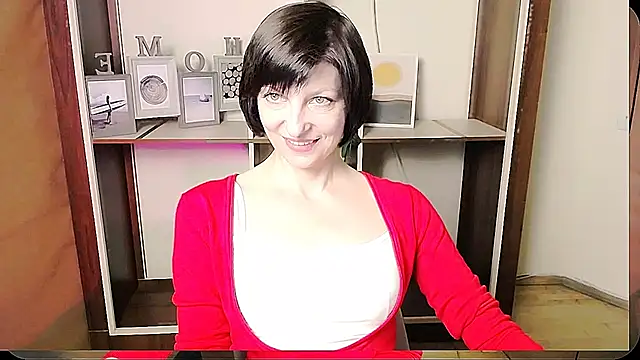 Snapshot of _AngeliaFlow_ chatting on June 18, 2026, 9:14 am AngeliaFlow online show from June 18, 2026, 9:14 am