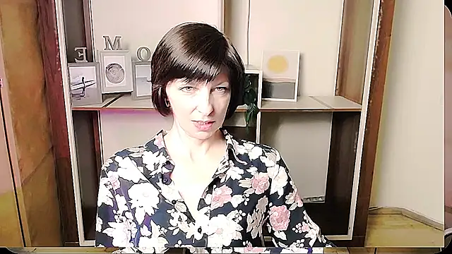 Snapshot of _AngeliaFlow_ chatting on June 19, 2026, 9:35 am AngeliaFlow online show from June 19, 2026, 9:35 am