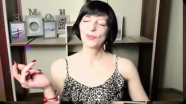 Snapshot of _AngeliaFlow_ chatting on June 29, 2026, 8:31 am AngeliaFlow online show from June 29, 2026, 8:31 am