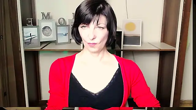 Snapshot of _AngeliaFlow_ chatting on July 7, 2026, 8:29 am AngeliaFlow online show from July 7, 2026, 8:29 am