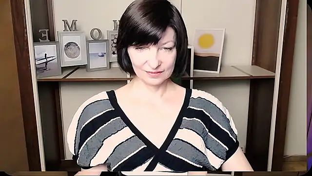 Snapshot of _AngeliaFlow_ chatting on July 31, 2026, 7:08 am AngeliaFlow online show from July 31, 2026, 7:08 am