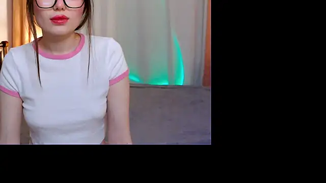 Snapshot of CelestialEwa chatting on March 8, 2025, 5:33 pm CelestialEwa online show from March 8, 2025, 5:33 pm
