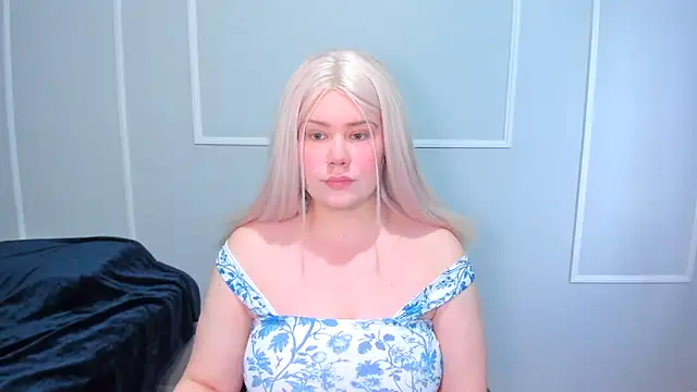 Snapshot of _leana_ chatting on December 4, 2025, 7:55 pm leana online show from December 4, 2025, 7:55 pm