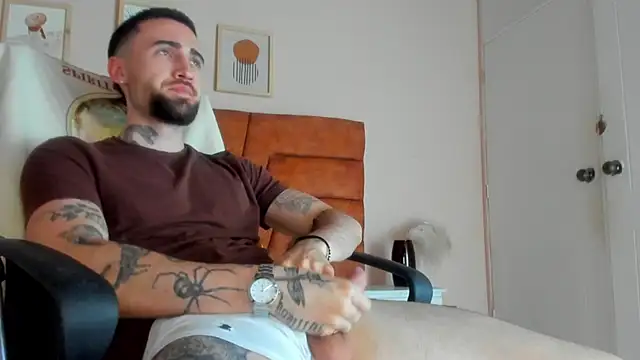 Snapshot of Luke_davis01 chatting on March 7, 2025, 11:16 pm Luke davis01 online show from March 7, 2025, 11:16 pm