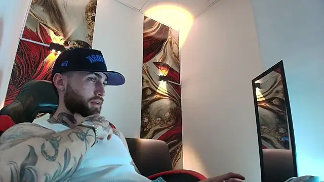 Luke davis01 online show from December 23, 2025, 3:59 am