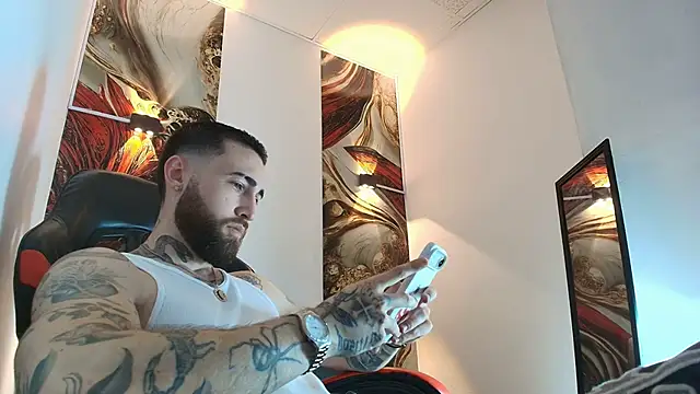 Luke davis01 online show from May 29, 2026, 1:09 pm