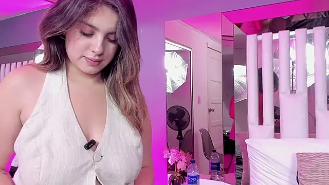 Cloee Rainbow1 online show from March 12, 2025, 11:53 am