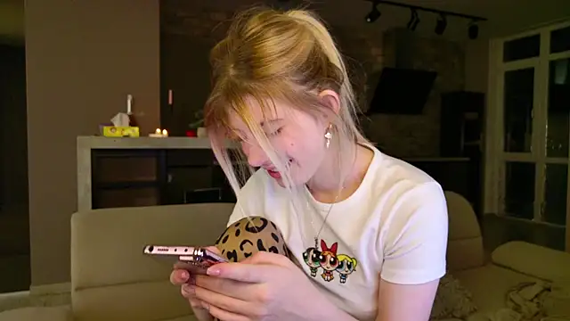 Bella amory online show from March 6, 2025, 11:09 pm