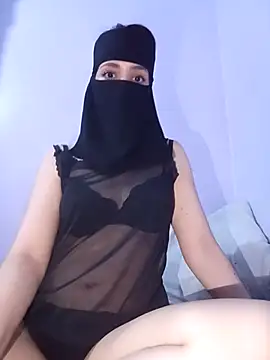 Snapshot of Milan-88 chatting on February 24, 2025, 8:14 pm Milan-88 online show from February 24, 2025, 8:14 pm