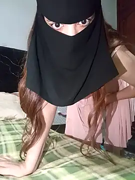 Snapshot of Milan-88 chatting on October 13, 2025, 4:18 pm Milan-88 online show from October 13, 2025, 4:18 pm