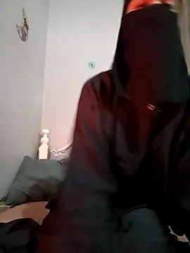 Snapshot of Milan-88 chatting on January 14, 2026, 6:13 pm Milan-88 online show from January 14, 2026, 6:13 pm