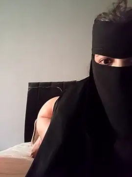 Snapshot of Milan-88 chatting on February 8, 2026, 12:52 pm Milan-88 online show from February 8, 2026, 12:52 pm