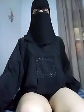 Snapshot of Milan-88 chatting on March 13, 2026, 9:32 pm Milan-88 online show from March 13, 2026, 9:32 pm