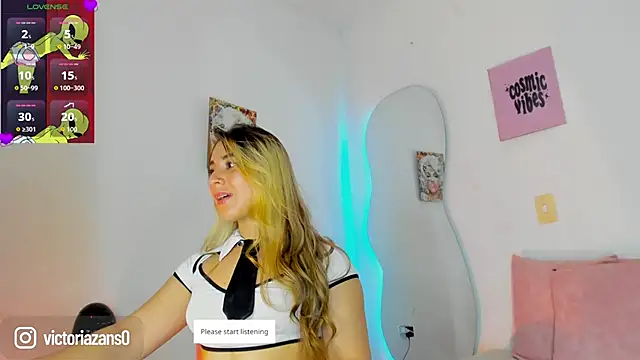 Vickyallien online show from April 28, 2026, 3:39 pm
