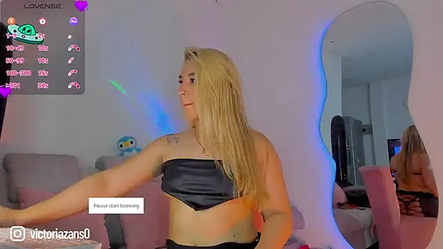 Vickyallien online show from July 27, 2026, 3:52 pm