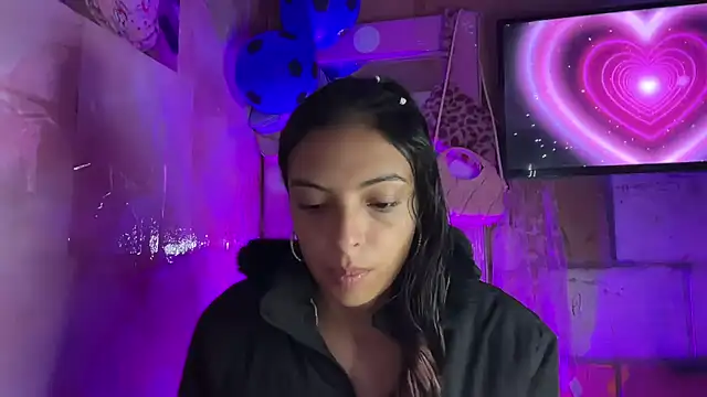 Skye Moore online show from July 11, 2026, 12:30 pm