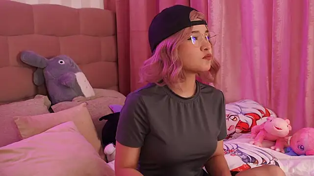 NataliaNovak online show from September 13, 2025, 5:57 pm