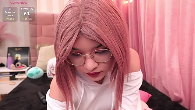 NataliaNovak online show from April 22, 2026, 1:23 pm
