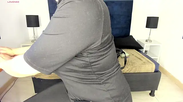 Snapshot of _michonne_ chatting on March 16, 2025, 8:11 pm michonne online show from March 16, 2025, 8:11 pm