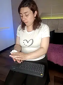 Snapshot of _michonne_ chatting on October 2, 2025, 9:00 pm michonne online show from October 2, 2025, 9:00 pm