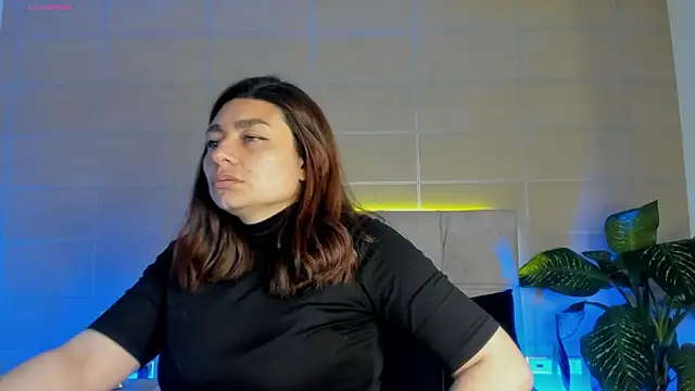 Snapshot of _michonne_ chatting on October 15, 2025, 8:31 pm michonne online show from October 15, 2025, 8:31 pm