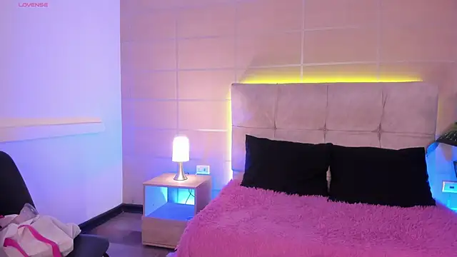 Snapshot of _michonne_ chatting on November 6, 2025, 9:05 pm michonne online show from November 6, 2025, 9:05 pm