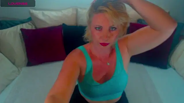 Lex McQueen online show from May 12, 2026, 8:06 pm