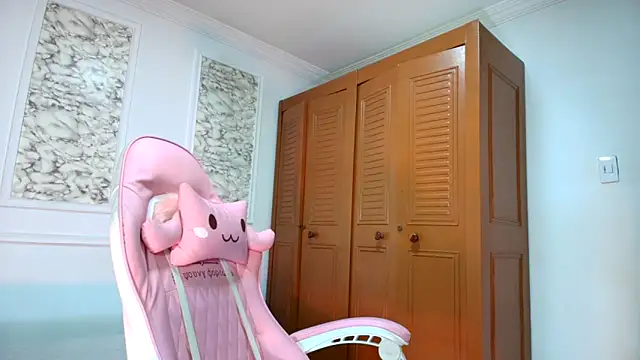 Danella houston online show from November 5, 2025, 7:03 pm