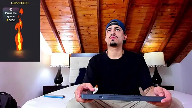 Sebastian Berne online show from March 18, 2025, 7:20 pm