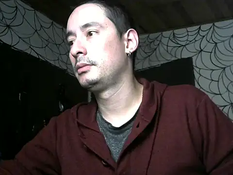 vampireathome online show from April 5, 2026, 4:09 am