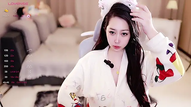 Moonccoi online show from February 22, 2025, 4:18 am