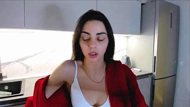 Snapshot of EmiliaZen chatting on February 15, 2025, 5:07 pm EmiliaZen online show from February 15, 2025, 5:07 pm