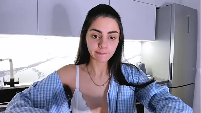 Snapshot of EmiliaZen chatting on February 19, 2025, 2:34 pm EmiliaZen online show from February 19, 2025, 2:34 pm