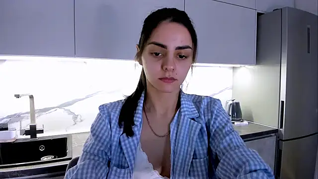 Snapshot of EmiliaZen chatting on February 20, 2025, 1:08 pm EmiliaZen online show from February 20, 2025, 1:08 pm