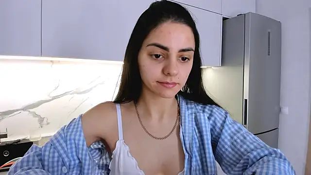 Snapshot of EmiliaZen chatting on March 2, 2025, 11:50 am EmiliaZen online show from March 2, 2025, 11:50 am