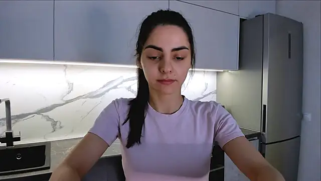 Snapshot of EmiliaZen chatting on March 4, 2025, 1:17 pm EmiliaZen online show from March 4, 2025, 1:17 pm