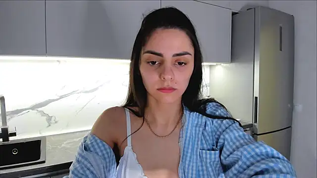 Snapshot of EmiliaZen chatting on March 7, 2025, 9:17 pm EmiliaZen online show from March 7, 2025, 9:17 pm