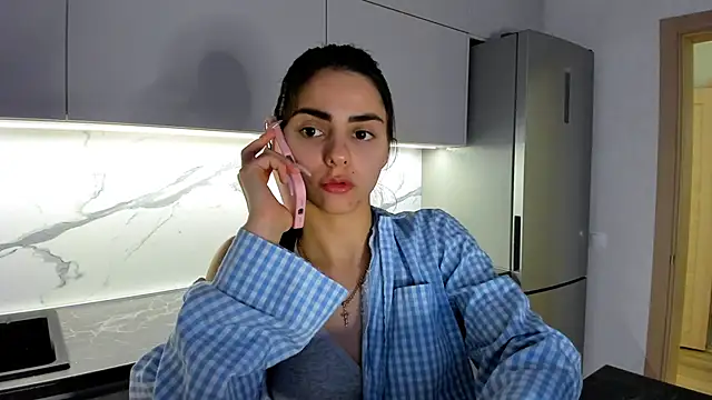 Snapshot of EmiliaZen chatting on March 18, 2025, 5:31 pm EmiliaZen online show from March 18, 2025, 5:31 pm