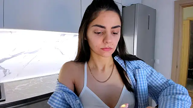 Snapshot of EmiliaZen chatting on March 20, 2025, 11:27 am EmiliaZen online show from March 20, 2025, 11:27 am